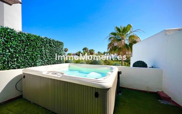 Revente - Maison mitoyenne - Estepona  - Estepona Centro