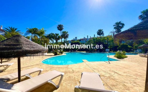 Revente - Maison mitoyenne - Estepona  - Estepona Centro