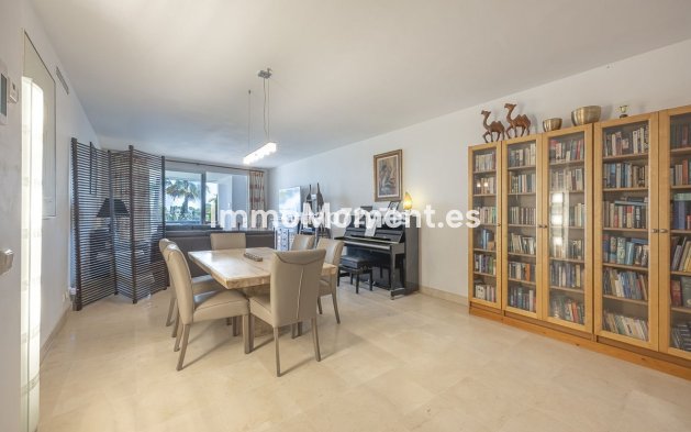 Revente - Appartement - Marbella - Nueva Andalucía