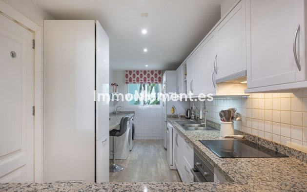 Revente - Appartement - Marbella - Nueva Andalucía