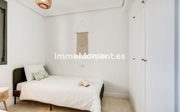 Wiederverkauf - Wohnung - Estepona  - Selwo