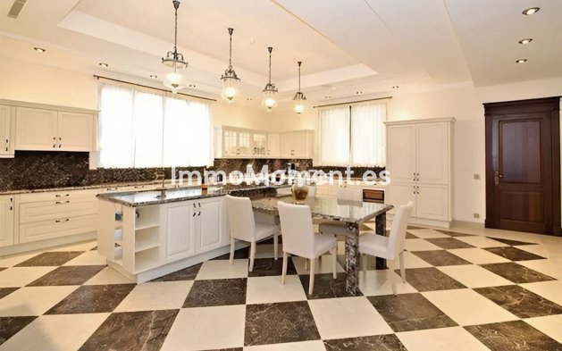 Reventa - Villa - Marbella - Guadalmina Baja