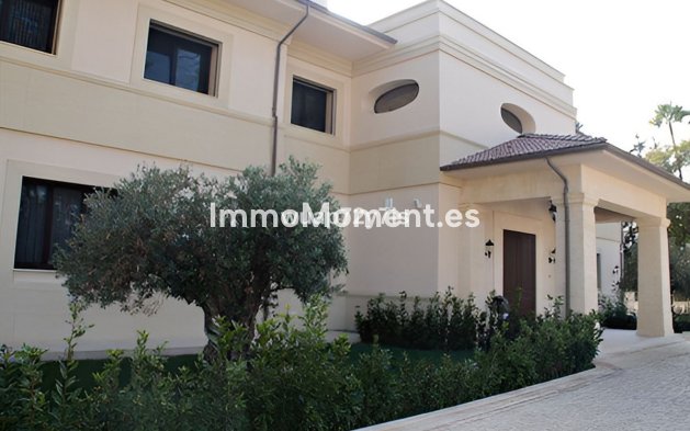 Reventa - Villa - Marbella - Guadalmina Baja