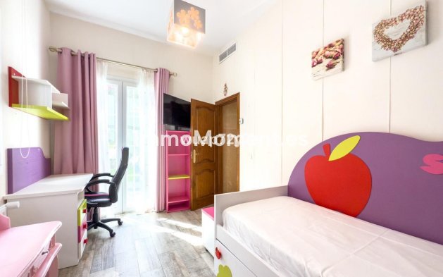 Reventa - Villa - Interior  - Istán