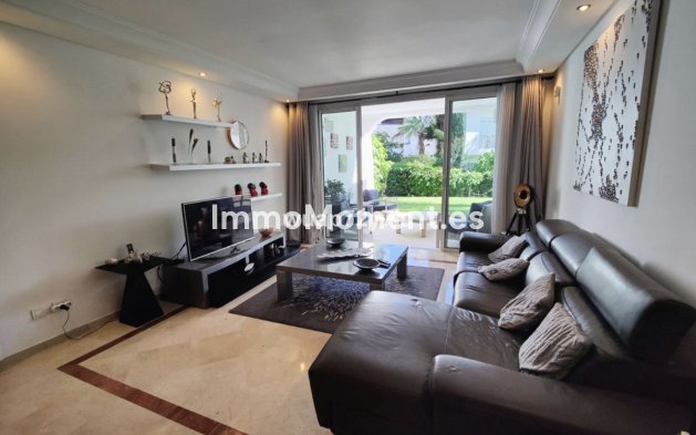 Resale - Apartment - Marbella - Puerto Banús