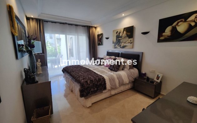 Resale - Apartment - Marbella - Puerto Banús