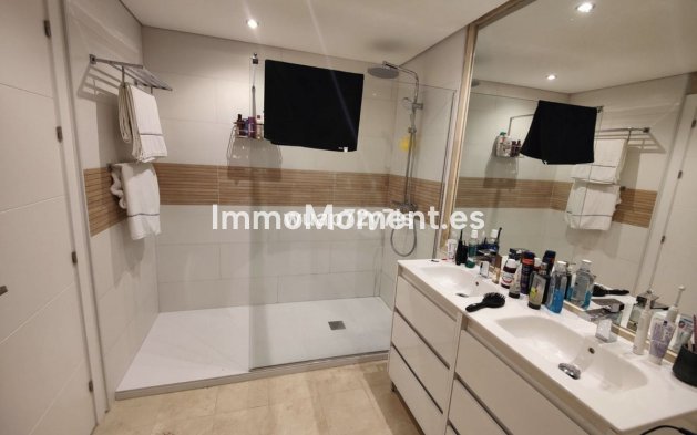 Resale - Apartment - Marbella - Puerto Banús