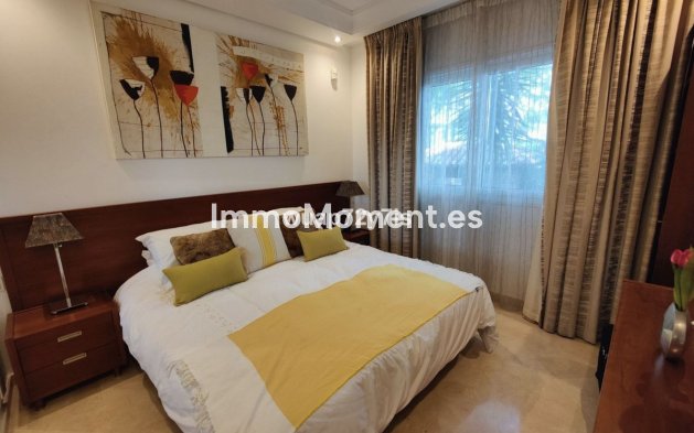 Resale - Apartment - Marbella - Puerto Banús
