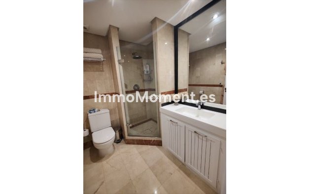 Resale - Apartment - Marbella - Puerto Banús