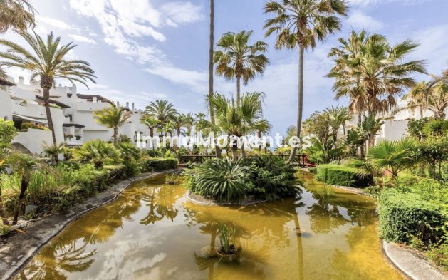 Resale - Apartment - Marbella - Puerto Banús