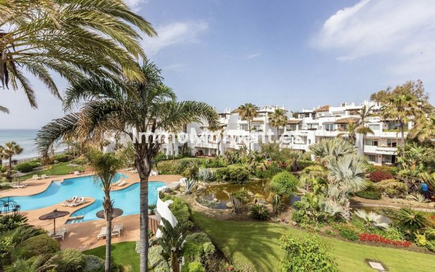 Resale - Apartment - Marbella - Puerto Banús