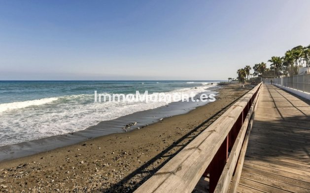 Resale - Apartment - Marbella - Puerto Banús