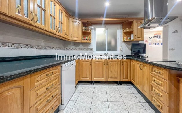 Wiederverkauf - Villa - Estepona  - Estepona Centro