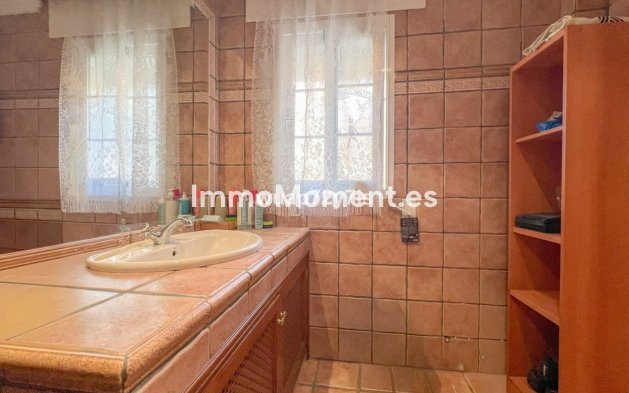 Wiederverkauf - Villa - Estepona  - Estepona Centro