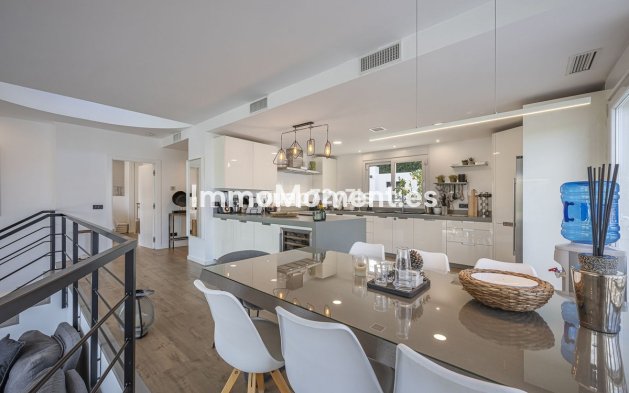 Reventa - Villa - Marbella - Guadalmina Alta