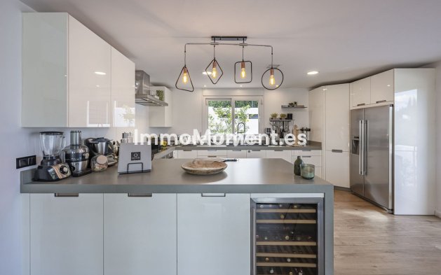 Reventa - Villa - Marbella - Guadalmina Alta