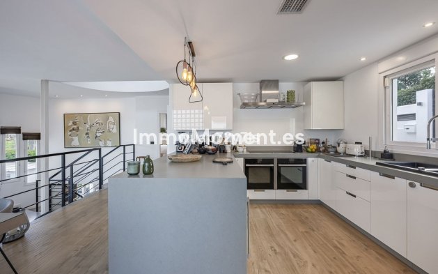 Reventa - Villa - Marbella - Guadalmina Alta