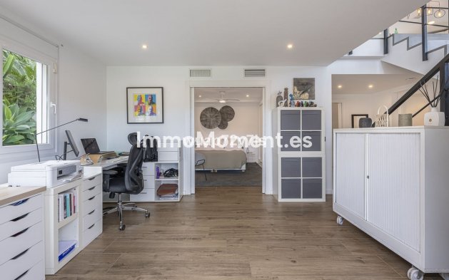 Reventa - Villa - Marbella - Guadalmina Alta