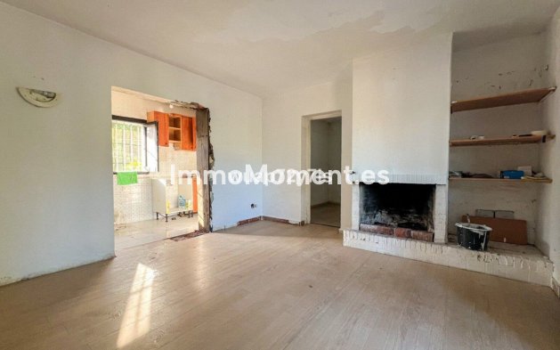 Resale - Villa - Estepona - New Golden Mile