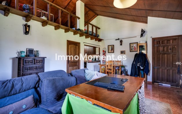 Wiederverkauf - Landhaus -   Inländisch - Monda