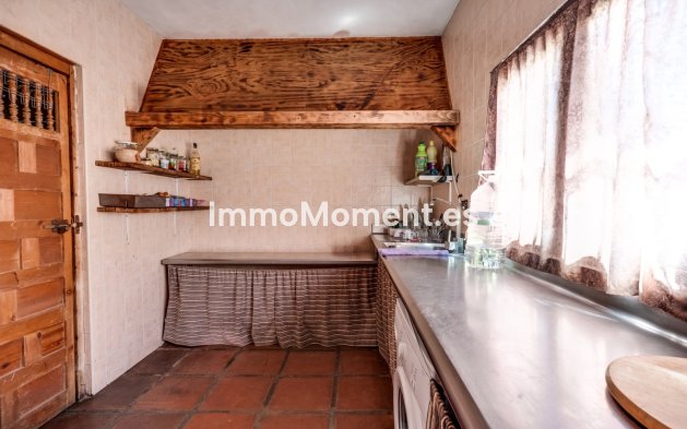 Wiederverkauf - Landhaus -   Inländisch - Monda