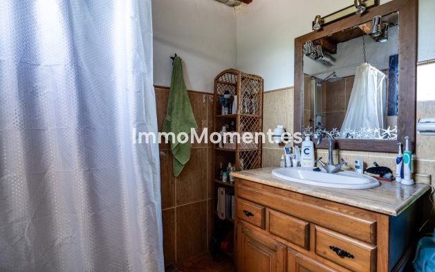 Wiederverkauf - Landhaus -   Inländisch - Monda