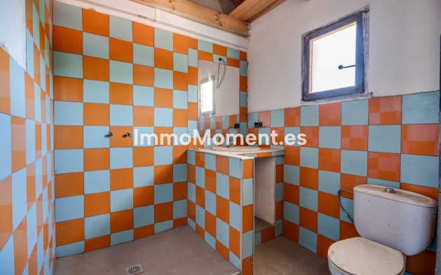 Wiederverkauf - Landhaus -   Inländisch - Monda