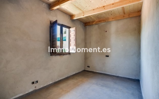 Wiederverkauf - Landhaus -   Inländisch - Monda