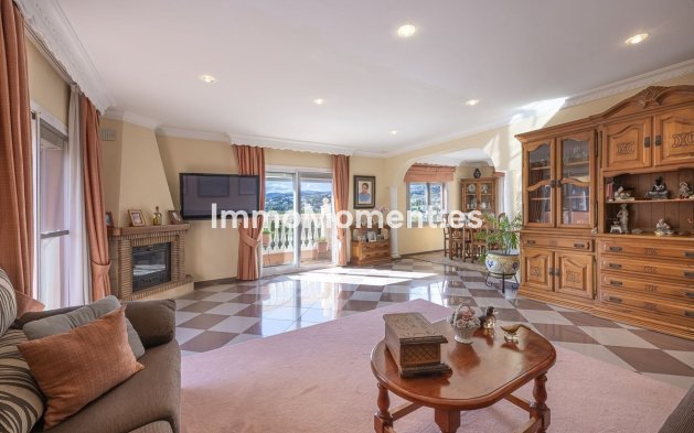 Resale - Villa - Benahavís - La Quinta