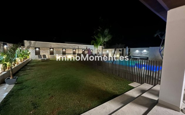 Wiederverkauf - Villa - Estepona  - New Golden Mile