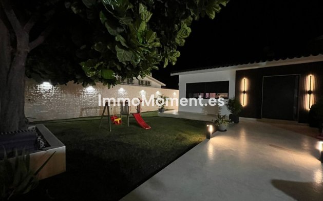 Wiederverkauf - Villa - Estepona  - New Golden Mile