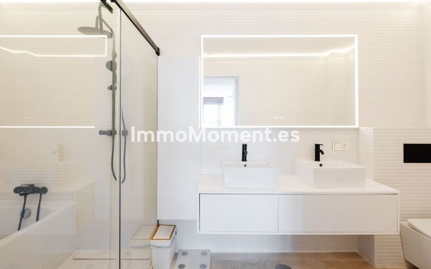 Revente - Maison mitoyenne - Marbella - La Mairena