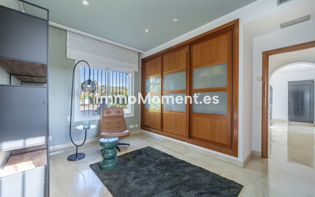 Revente - Villa - Marbella - Nueva Andalucía