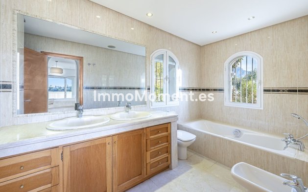 Revente - Villa - Marbella - Nueva Andalucía