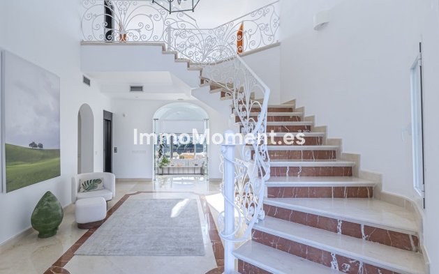 Revente - Villa - Marbella - Nueva Andalucía