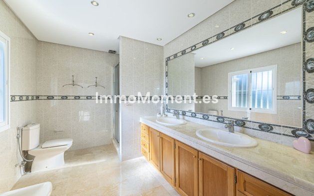 Revente - Villa - Marbella - Nueva Andalucía