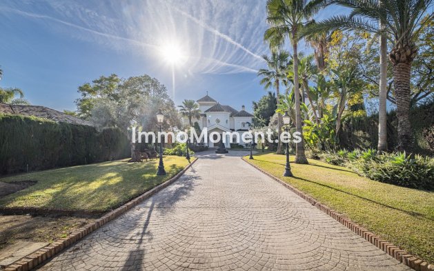 Revente - Villa - Marbella - Nueva Andalucía