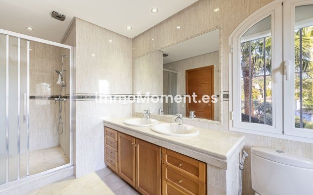 Revente - Villa - Marbella - Nueva Andalucía