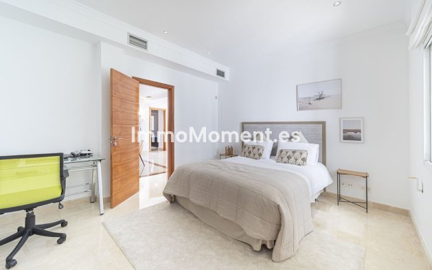 Revente - Villa - Marbella - Nueva Andalucía