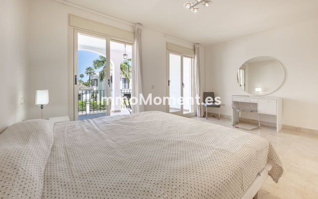 Resale - Townhouse - Marbella - Nueva Andalucía