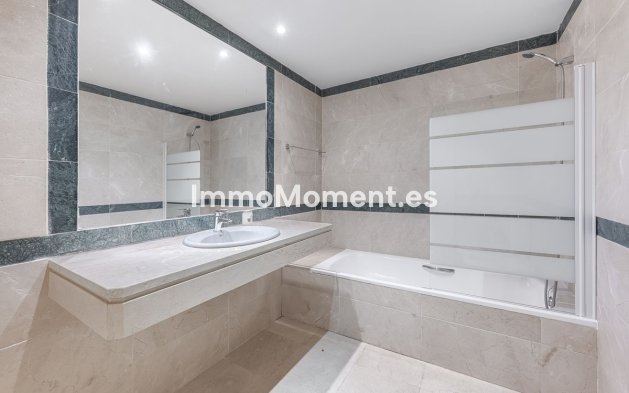 Resale - Townhouse - Marbella - Nueva Andalucía