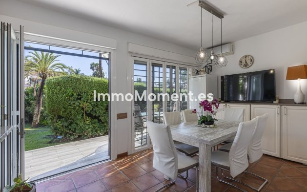 Resale - Apartment - Marbella - Nueva Andalucía