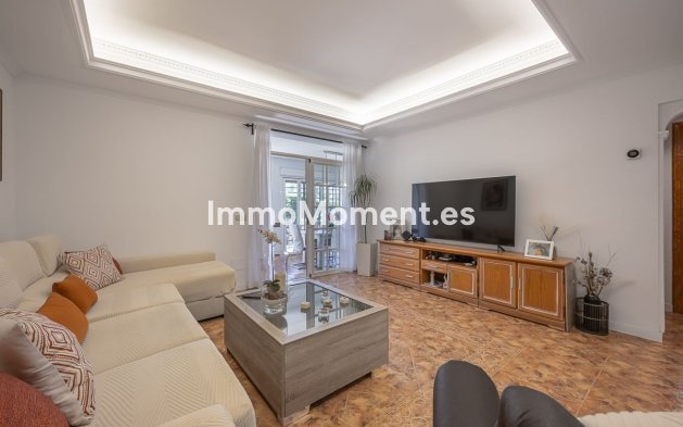 Resale - Apartment - Marbella - Nueva Andalucía