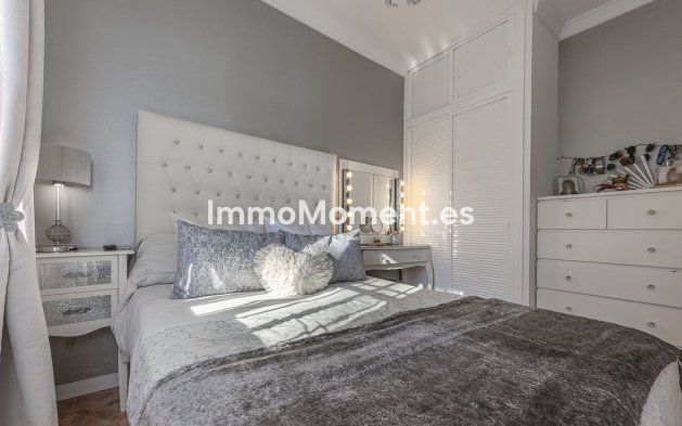 Resale - Apartment - Marbella - Nueva Andalucía