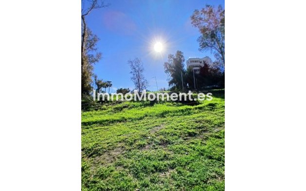Resale - Land - Marbella - Guadalmina Alta