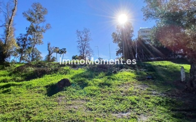 Resale - Land - Marbella - Guadalmina Alta