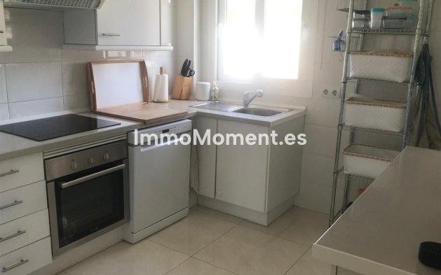 Wiederverkauf - Wohnung - Estepona  - Estepona Centro