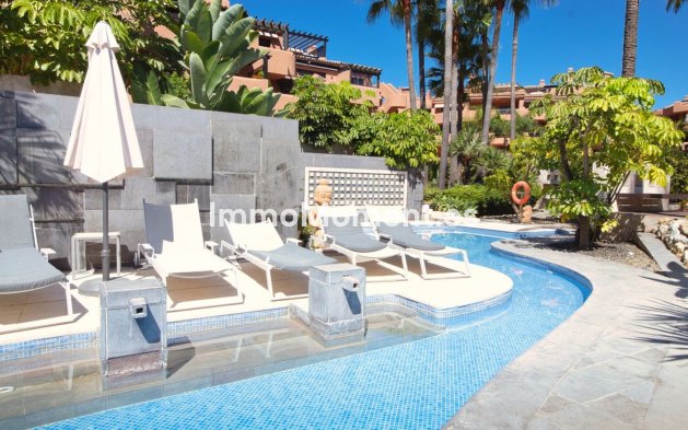 Wiederverkauf - Wohnung - Estepona  - Estepona Centro