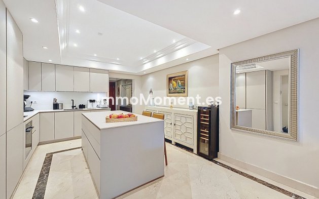 Wiederverkauf - Wohnung - Estepona  - Estepona Centro