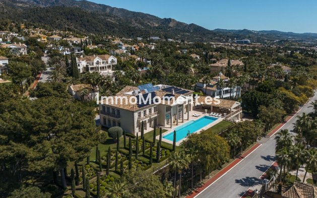 Resale - Villa - Marbella - Sierra Blanca